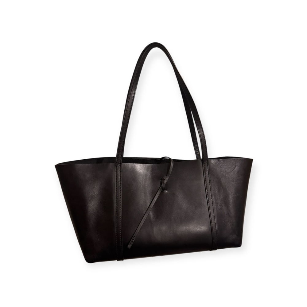 Kara tie tote